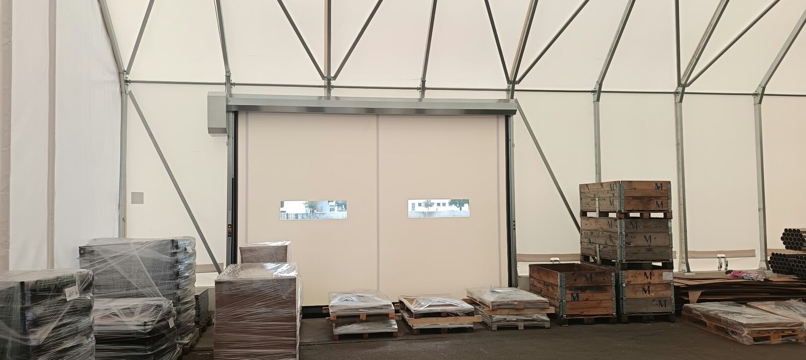 Interno del capannone mobile Flexispace L